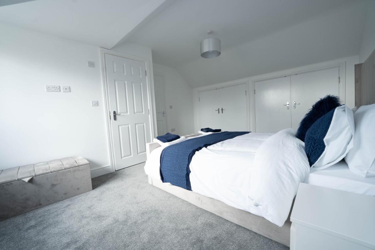Entire Modern Home With Private Parking For 6/8 Persons Worksop Esterno foto