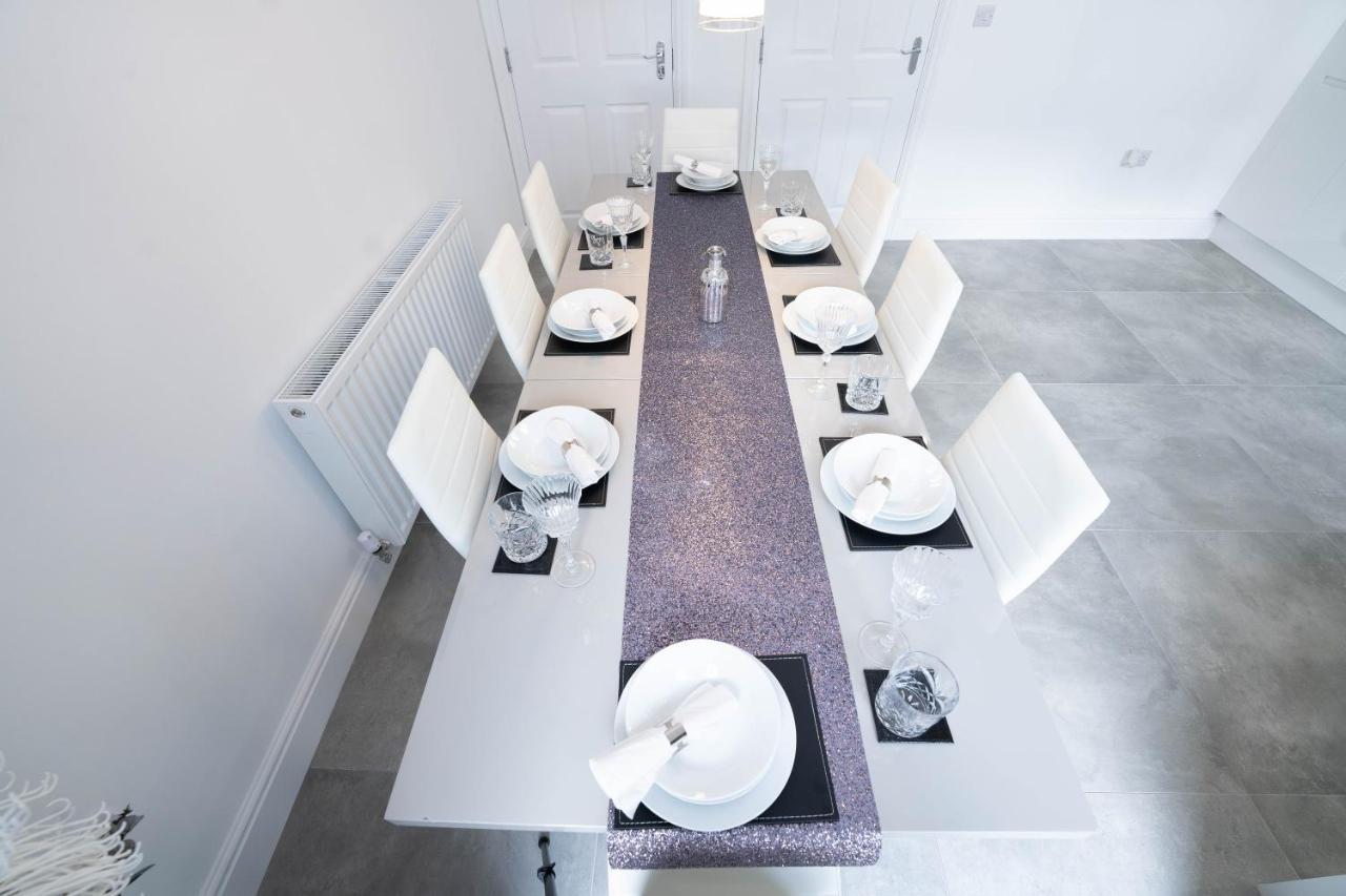 Entire Modern Home With Private Parking For 6/8 Persons Worksop Esterno foto