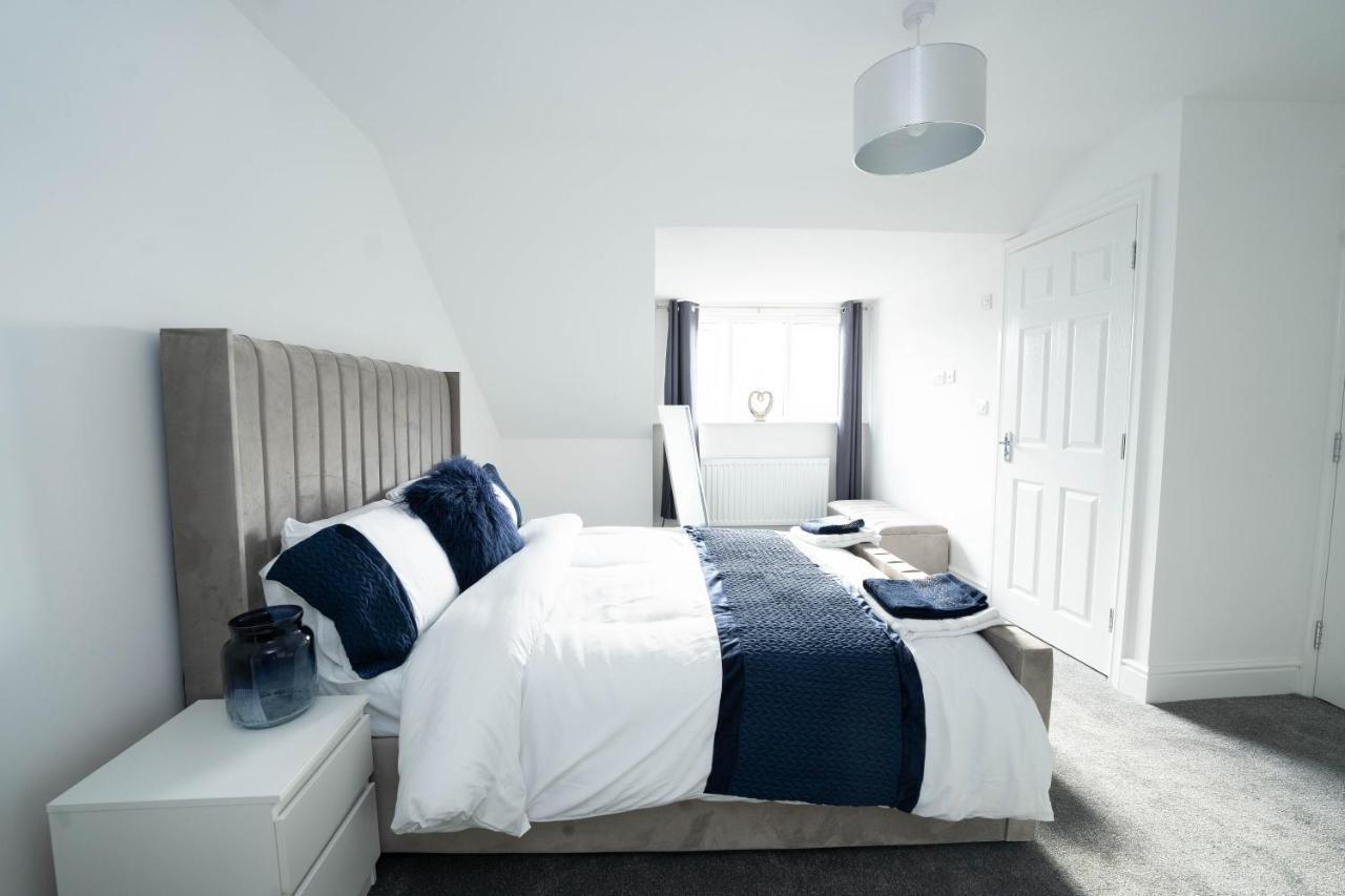 Entire Modern Home With Private Parking For 6/8 Persons Worksop Esterno foto