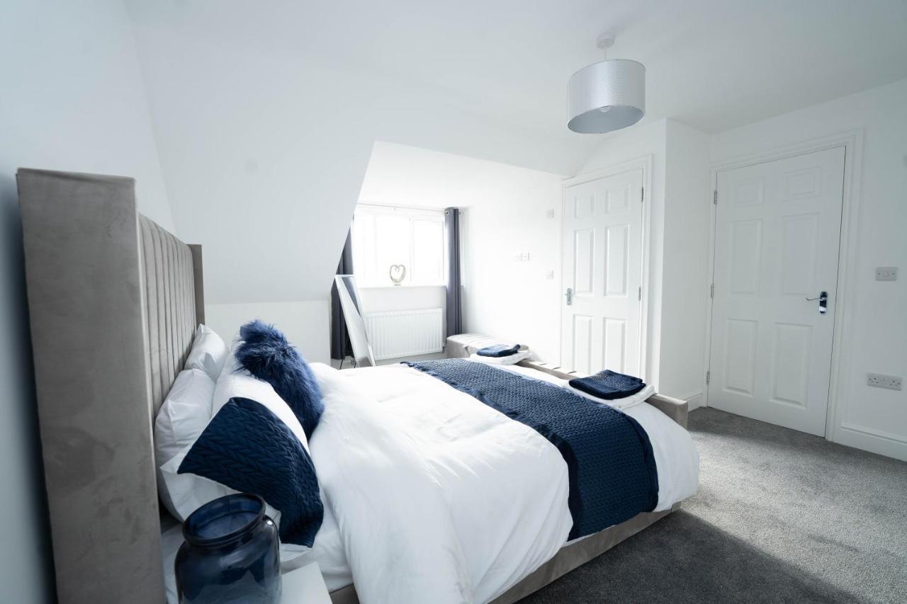 Entire Modern Home With Private Parking For 6/8 Persons Worksop Esterno foto